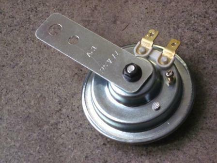 12v Universal Motorcycle Horn Zinc 2 3/4" small Diameter bracket 12 hole *