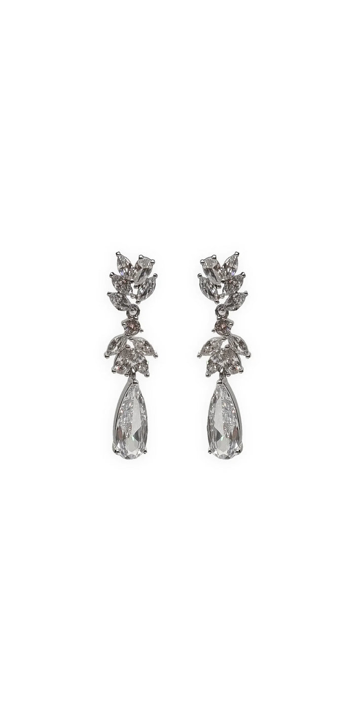 silver/one size/ Camille La Vie/Small Tiered Cluster Teardrop Earrings /front