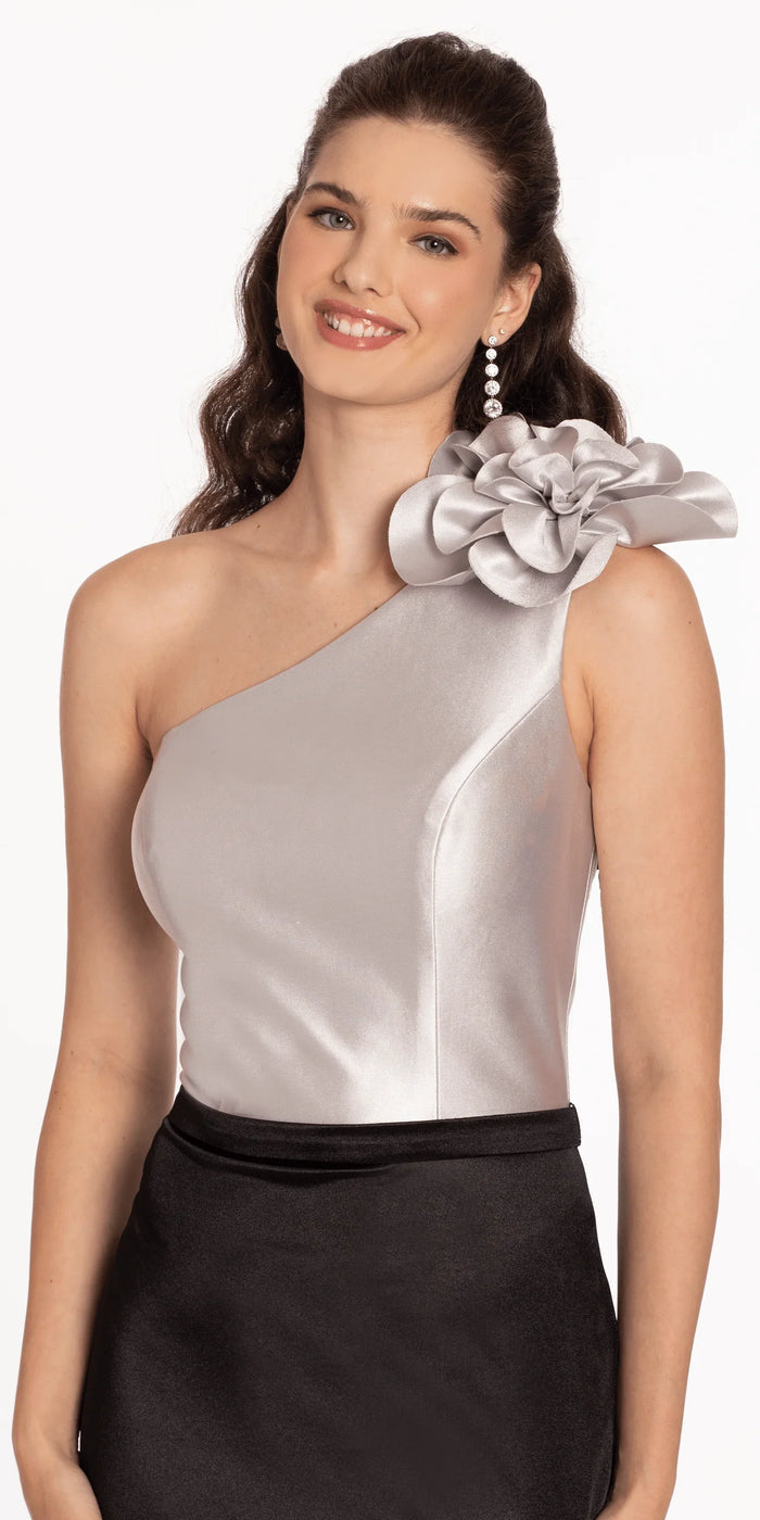 lack-silver/size/4/missy/Camille La Vieille La Vie/Two Tone Rosette One Shoulder Satin Trumpet Dress/close up 2